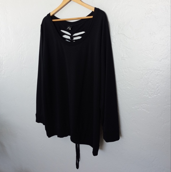 Torrid 4X Rocker Back Slash Black Sweatshirt - Picture 14 of 16